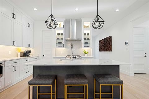 Tiny photo for 3111 Hedgerow Drive, Dallas, TX 75235 (MLS # 21138049)