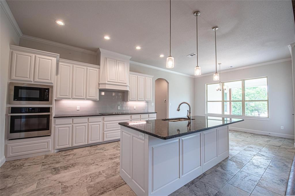 3616 Overlook Manor