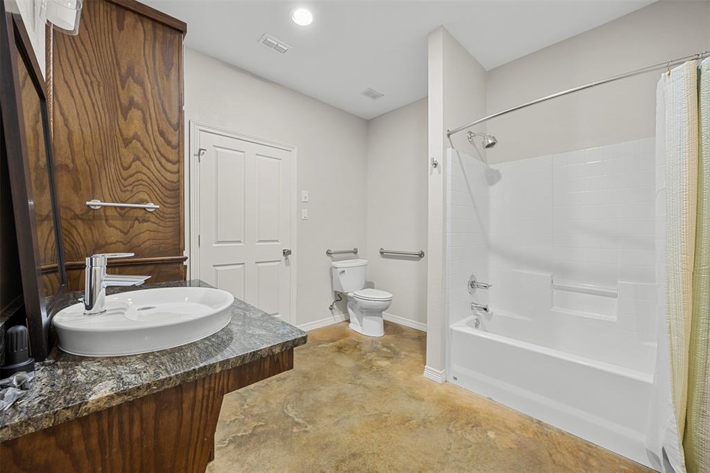 J Roberts - Residential