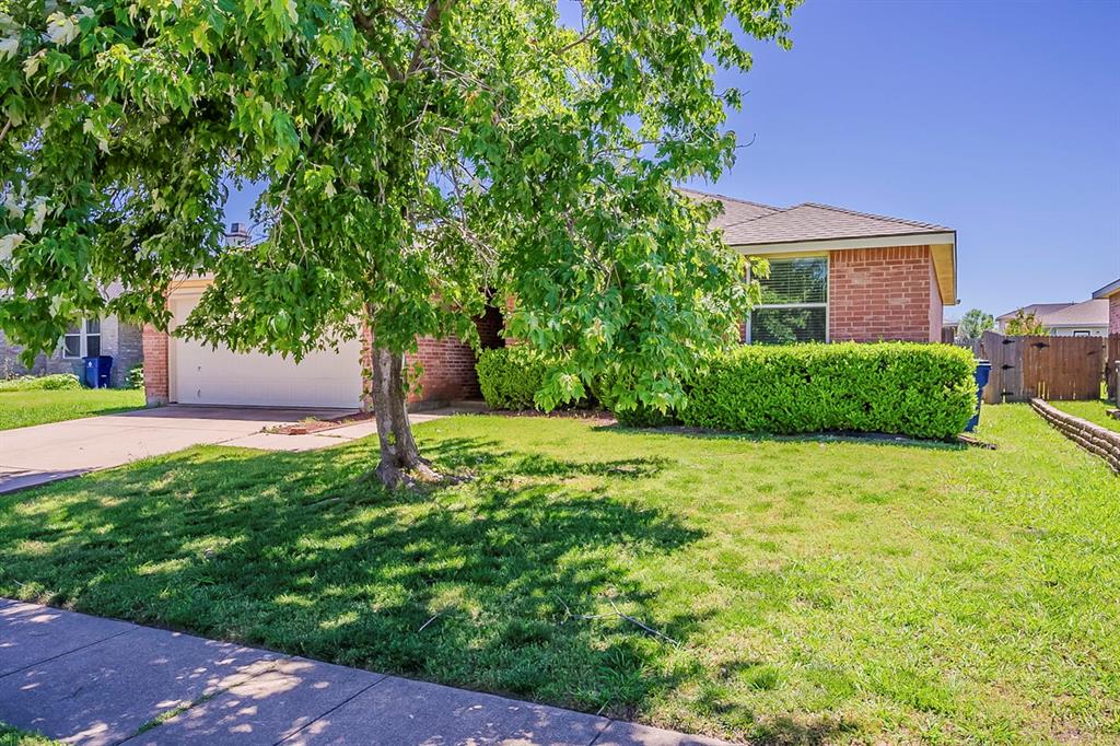1423 Queen Annes Drive