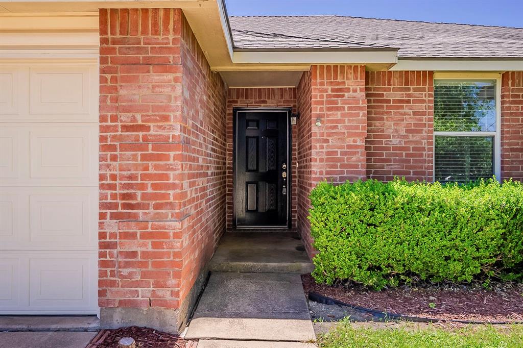 1423 Queen Annes Drive