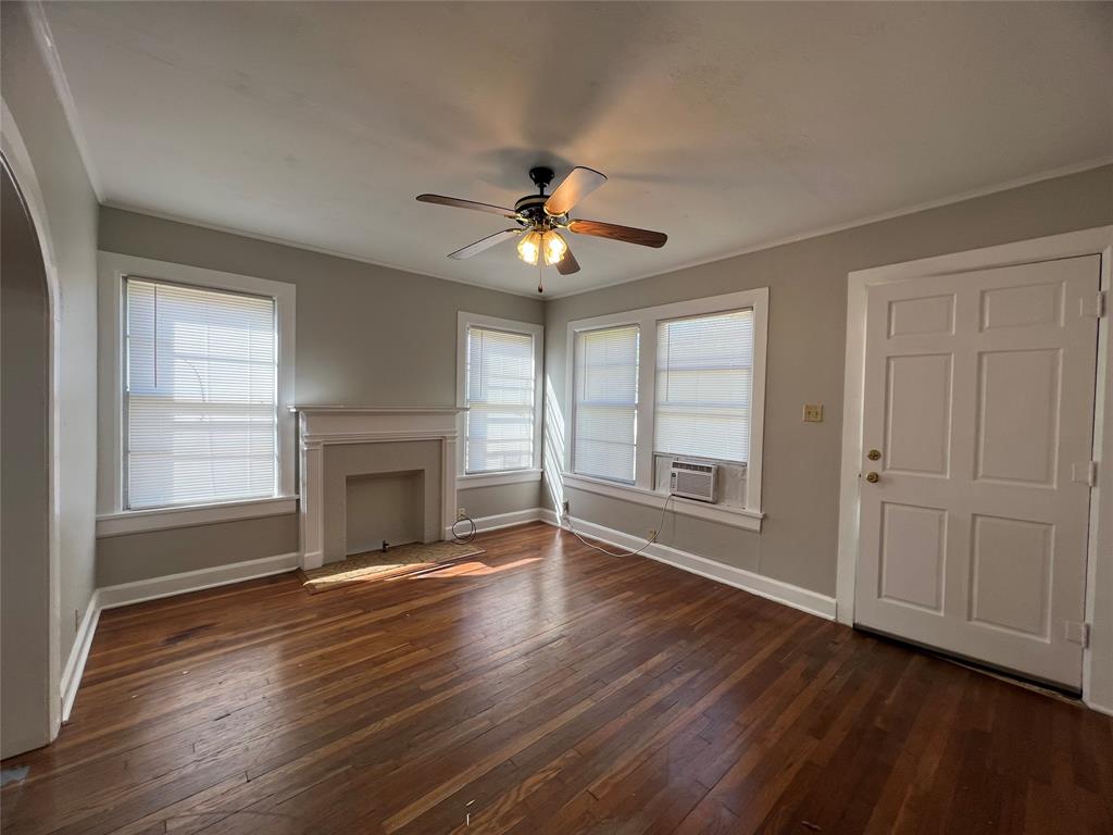 215 E Rutherford Street