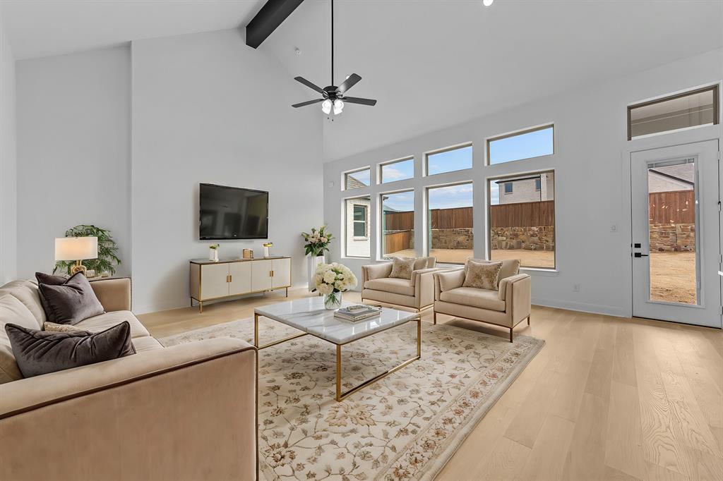 1704 Holly Oak Way
