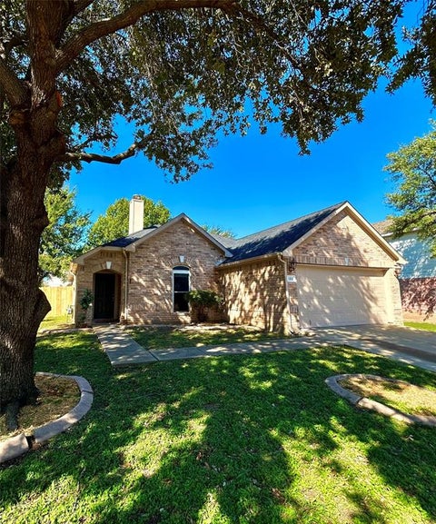 Photo of 133 Lincoln Lane, Crowley, TX 76036 (MLS # 21405470)