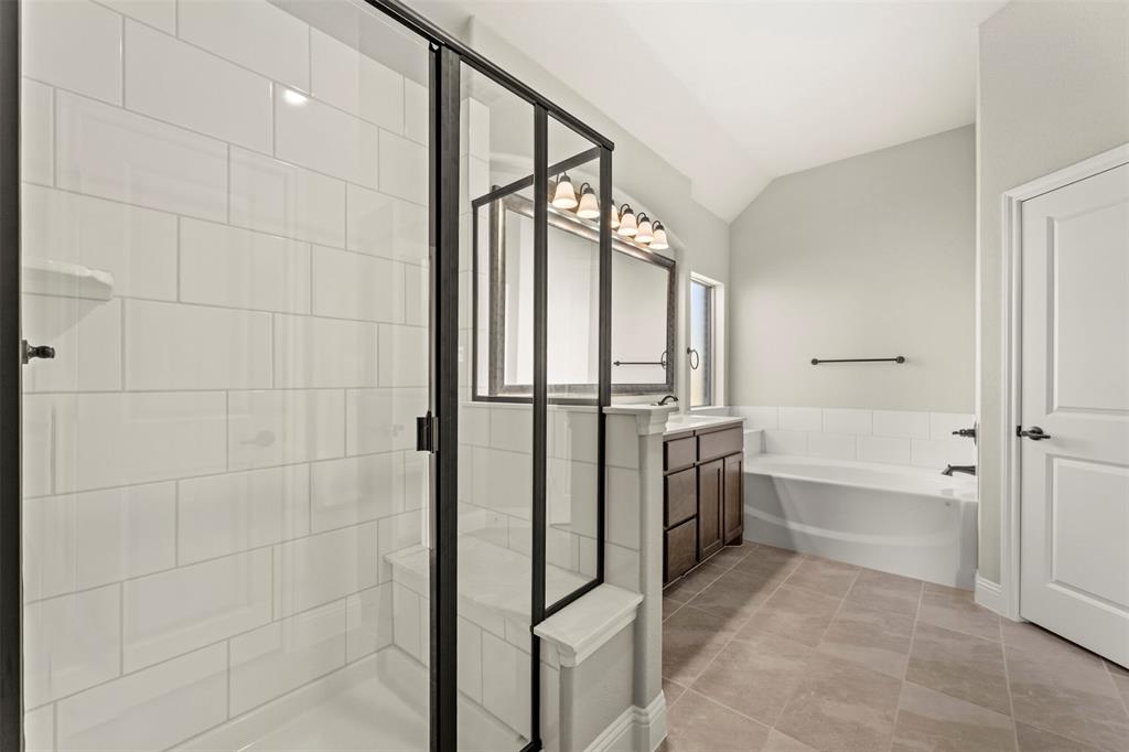 910 Golden Meadow
