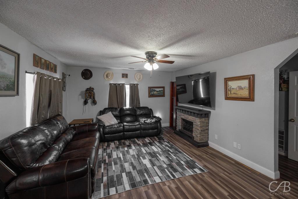 609 N 4th Street W