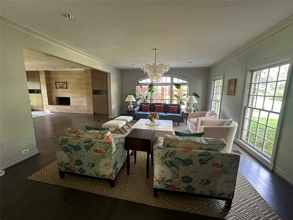 9027 Guernsey Lane