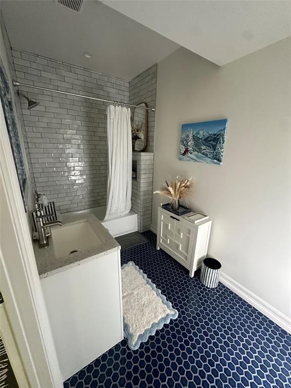 Lansdovvne Estates 2nd Instl - Residential