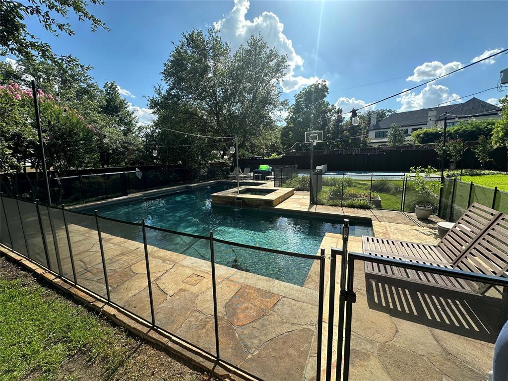 Lansdovvne Estates 2nd Instl - Residential