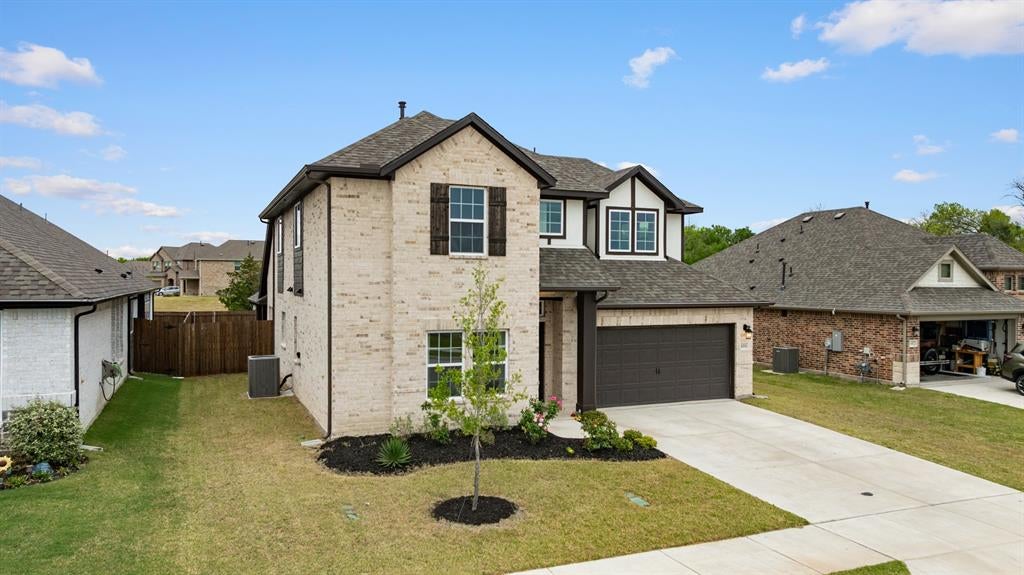 606 Creekview Lane