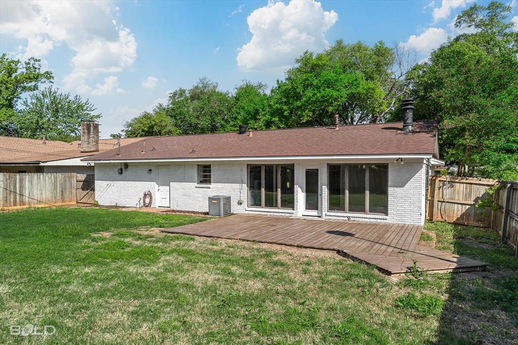 Shreveport, Louisiana 71115, United States, 3 Bedrooms Bedrooms, ,2 BathroomsBathrooms,Residential,Contingent,107214