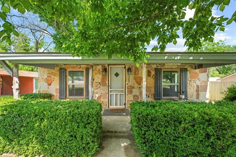 905 S Lamar Street Weatherford TX 76086