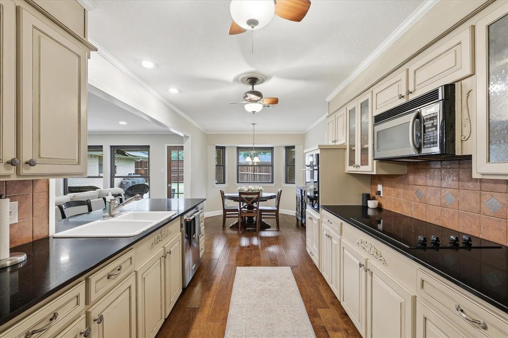 Ridglea Country Club Estate - Residential