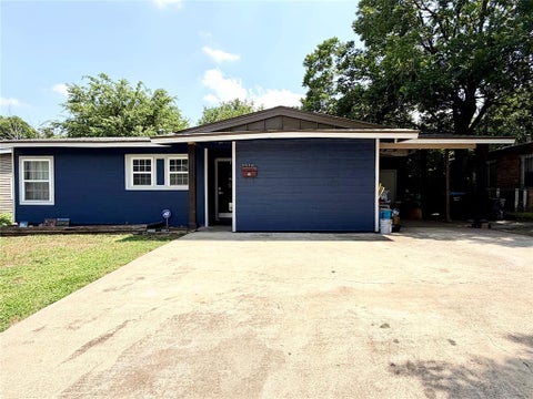 Photo of 1516 Jasper Street, Fort Worth, TX 76106 (MLS # 21313329)