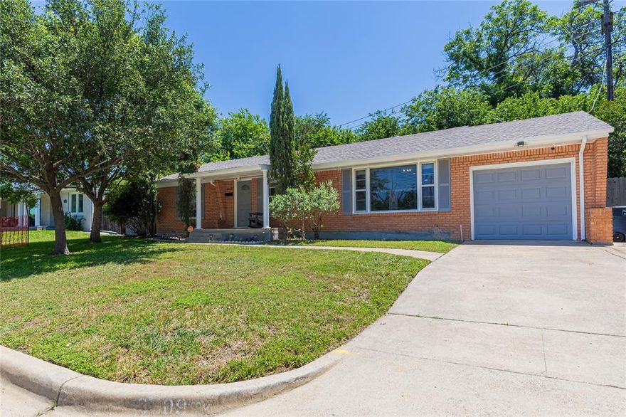 Located in the heart of highly sought-after Bluebonnet Hills, this beautifully updated home offers the perfect blend of charm, comfort, and convenience just minutes from Texas Christian University. Freshly painted and filled with natural light, the home features gorgeous hardwood floors, an updated kitchen with granite countertops, stainless-steel appliances, and a functional layout ideal for everyday living and entertaining. Refrigerator, washer, and dryer will remain with the home, making this property truly move-in ready.
Enjoy being close to some of Fort Worth’s favorite restaurants, shopping, coffee shops, nightlife, and local activities, while still tucked into one of the area’s most established and charming neighborhoods. Whether you are looking for proximity to campus, a vibrant lifestyle, or easy access to the cultural district and downtown Fort Worth, this location delivers it all. A rare opportunity to own in an unbeatable location near TCU with timeless character and modern updates.
