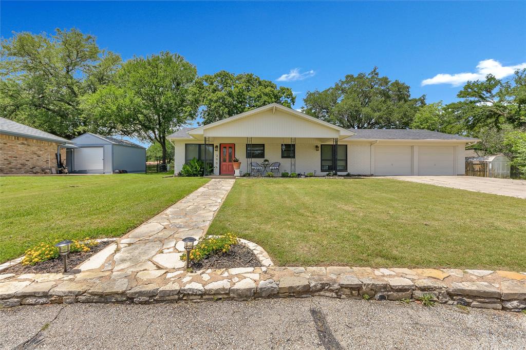 3904 Crescent Drive