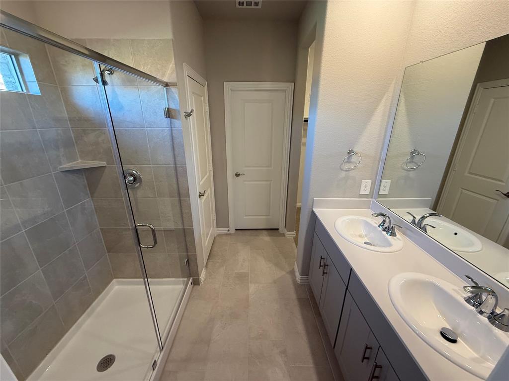 SIMPSON CROSSING PHASE 4 - Residential Lease