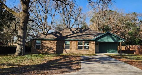 Photo of 2235 N Pacific Street, Mineola, TX 75773 (MLS # 21170204)