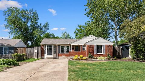 Photo of 2427 Centerville Road, Dallas, TX 75228 (MLS # 21245808)