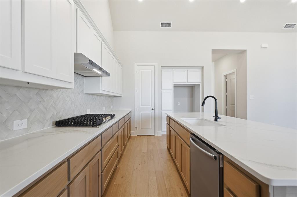 4306 Windy Point Road