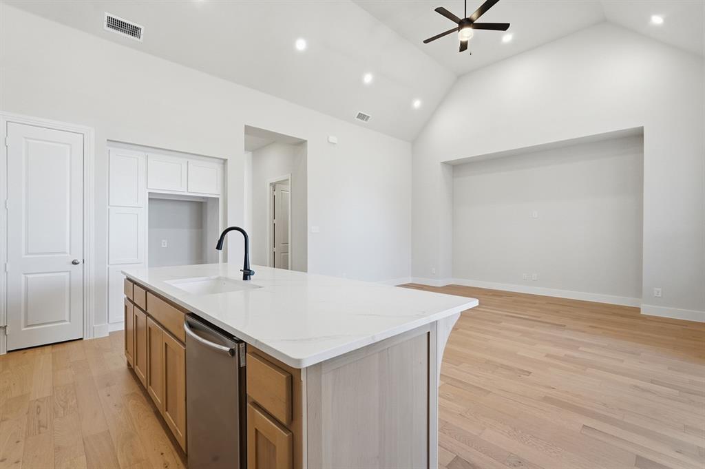 4306 Windy Point Road