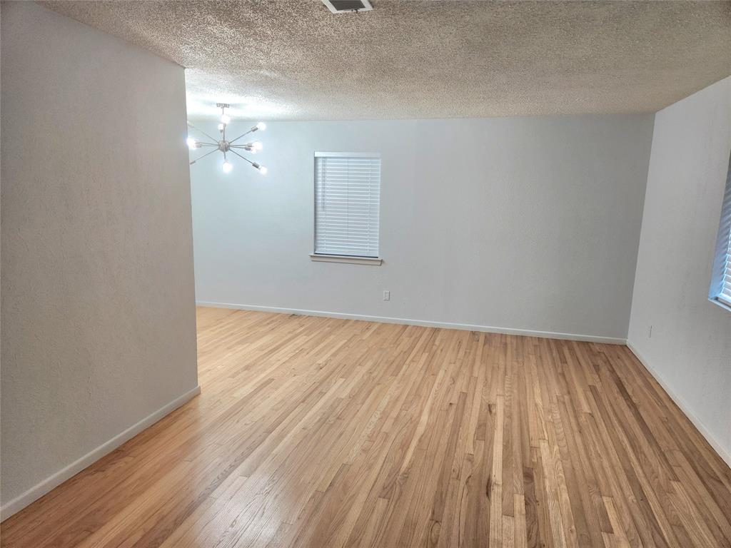 1838 Oak Hill Circle