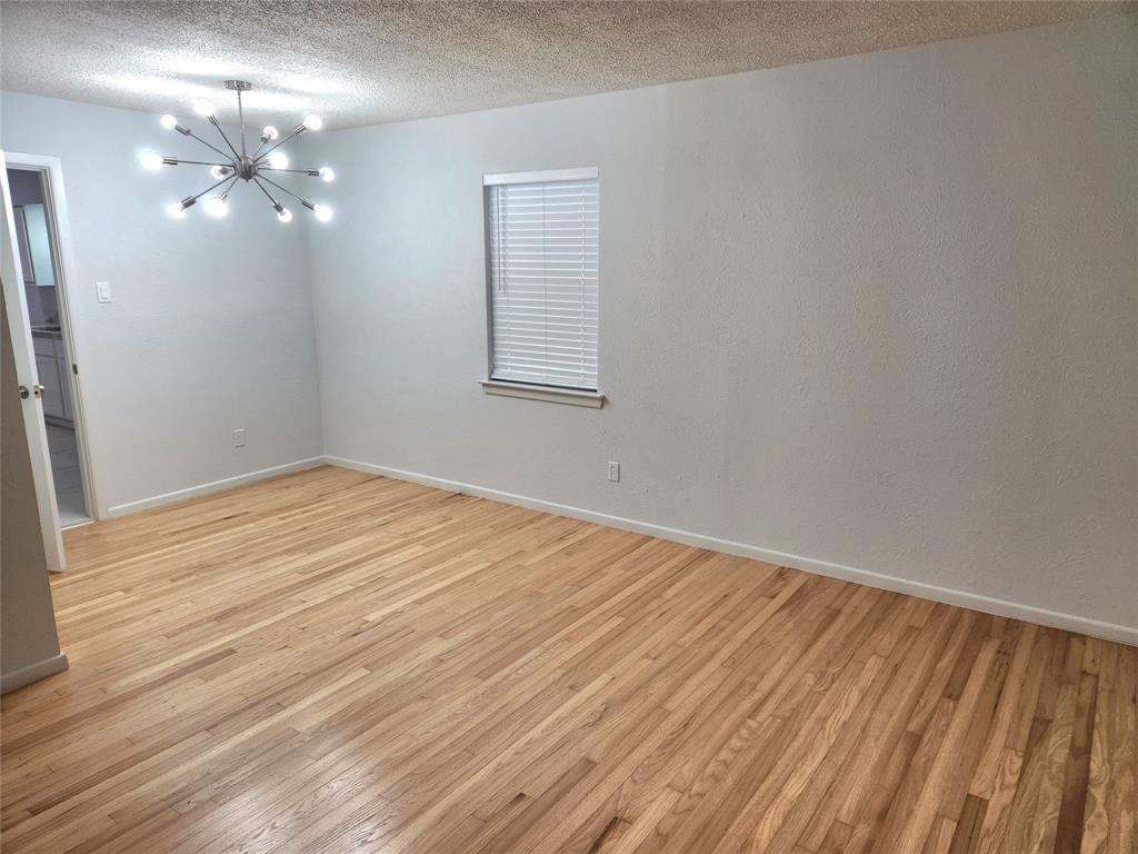 1838 Oak Hill Circle