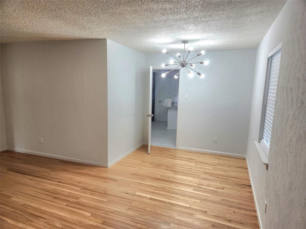 1838 Oak Hill Circle