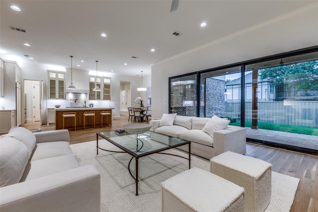 Caruth Hills 10 - Residential