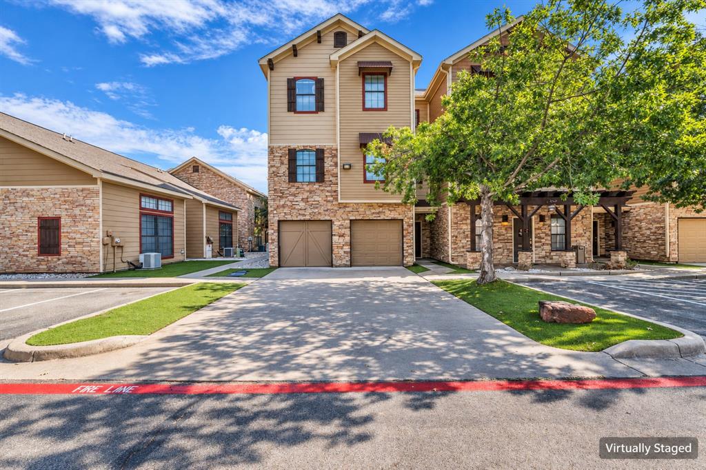 Photo of 2410 S 2nd Street #625, Waco, TX 76706 (MLS # 21420208)
