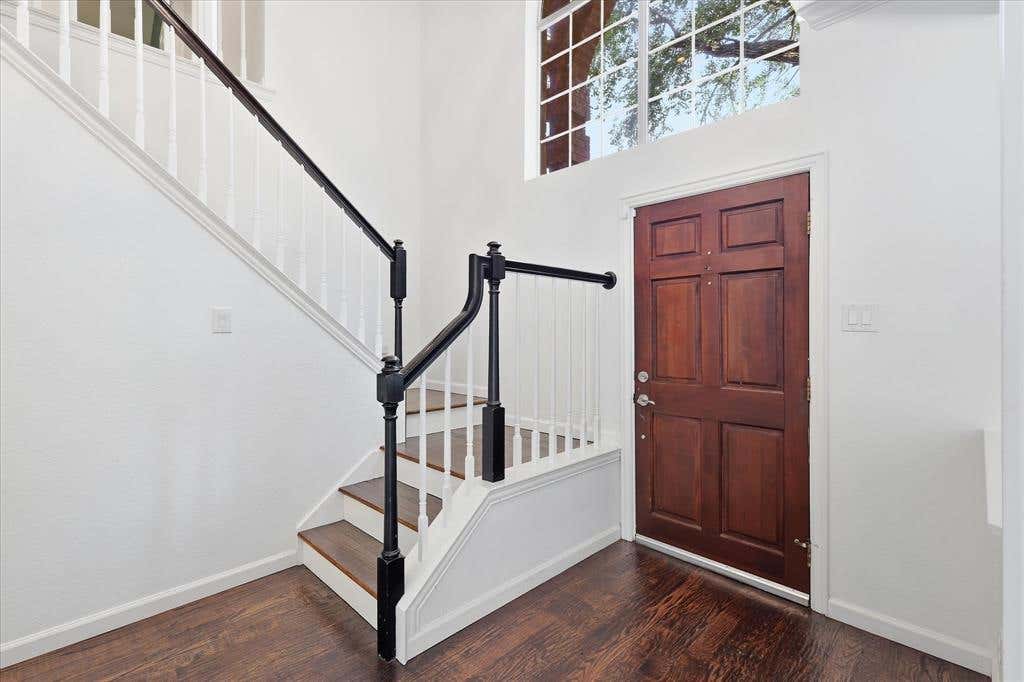 Photo of 1409 Rider Circle, Grapevine, TX 76051 (MLS # 21343781)