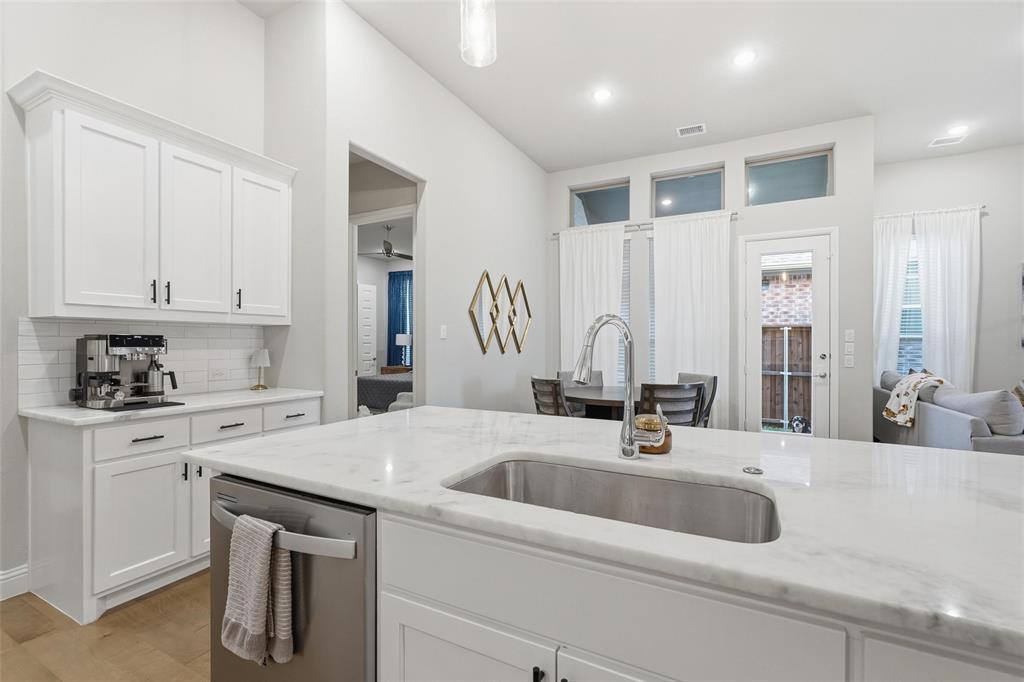 Apples Crossing - Residential