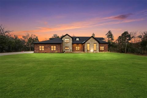 326 Willow Creek Lane Ovilla TX 75154