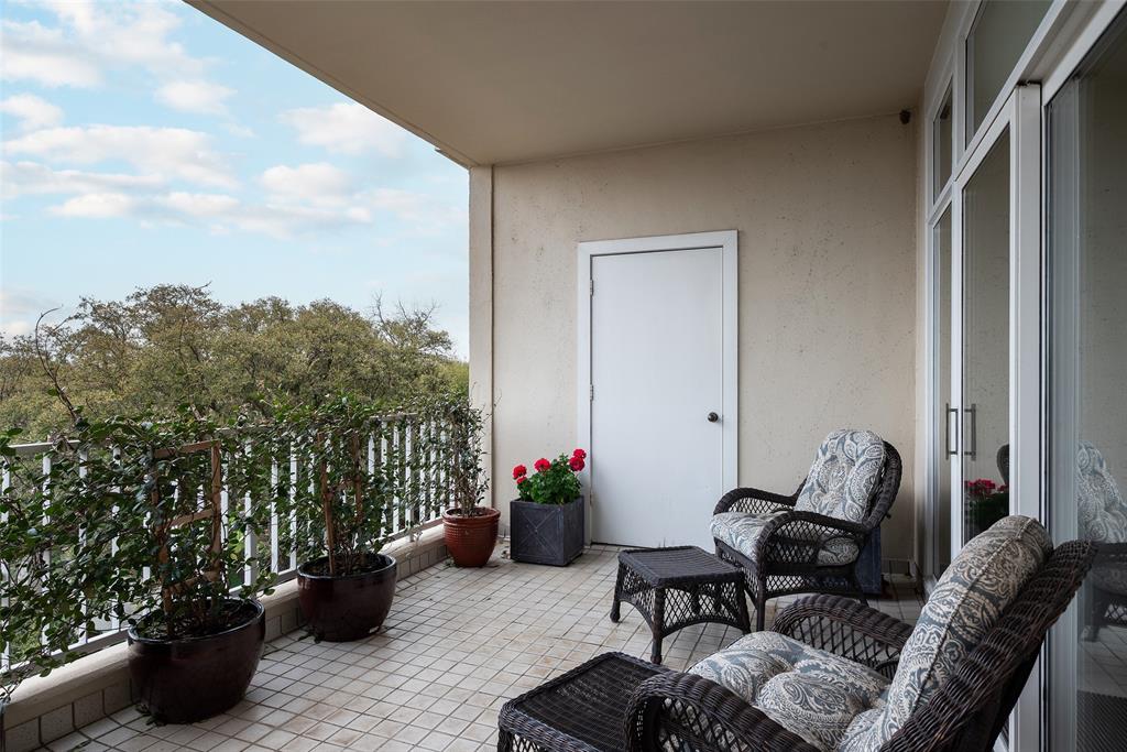 Park Plaza Condominiums - Residential