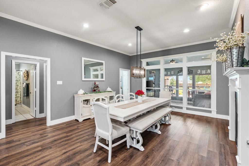 2811 London Lane
