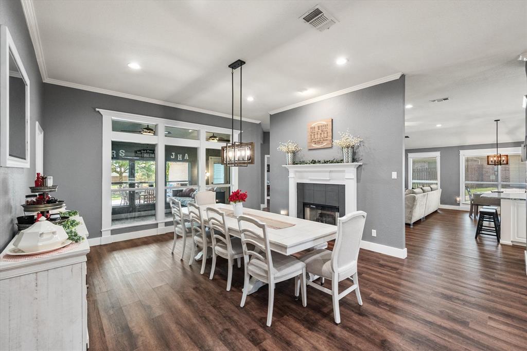 2811 London Lane