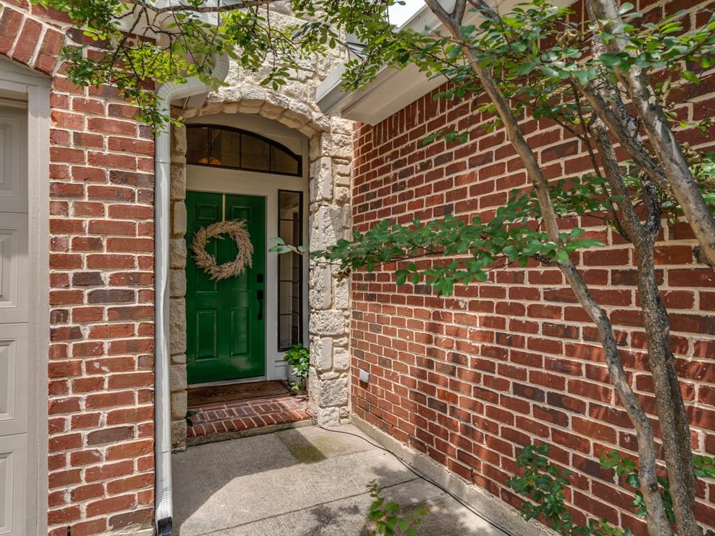 5733 Vickery Boulevard