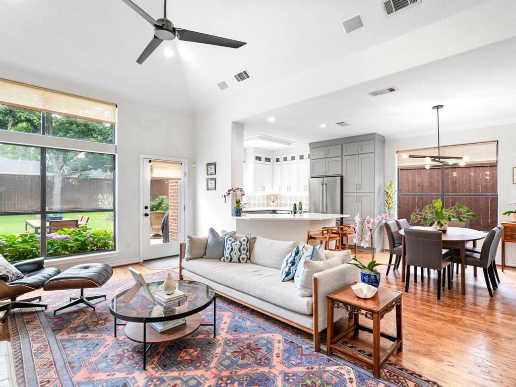 5733 Vickery Boulevard