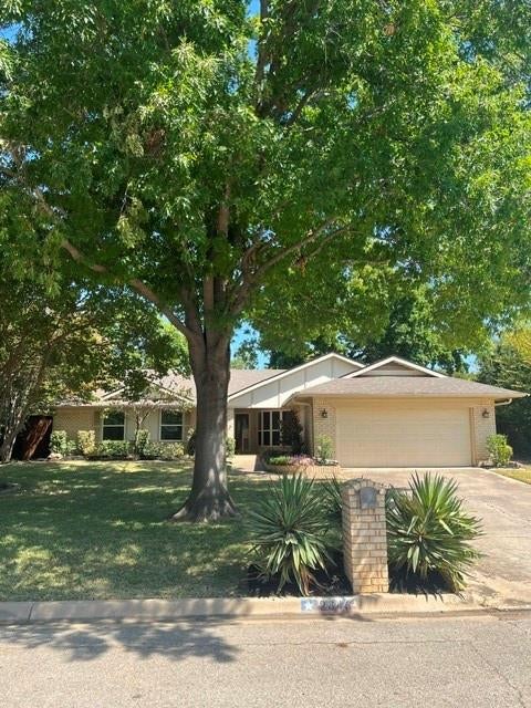 Photo of 2846 Columbine Drive, Grapevine, TX 76051 (MLS # 21358048)