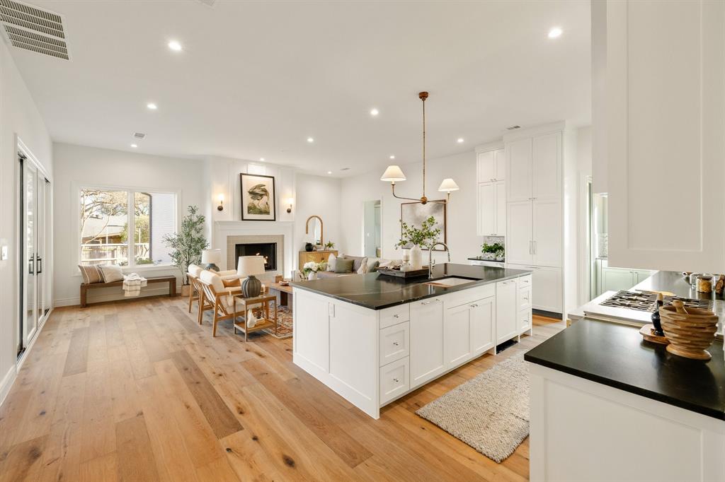 Williams Caruth - Residential