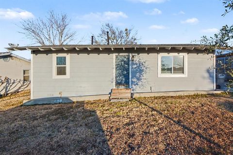 Photo of 815 Wilson Drive, Princeton, TX 75407 (MLS # 21172791)