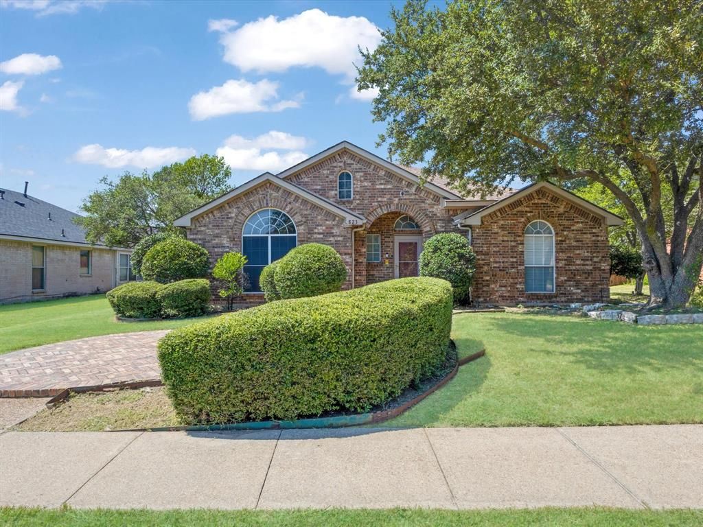 Photo of 823 Ashley Place, Mesquite, TX 75181 (MLS # 21060118)