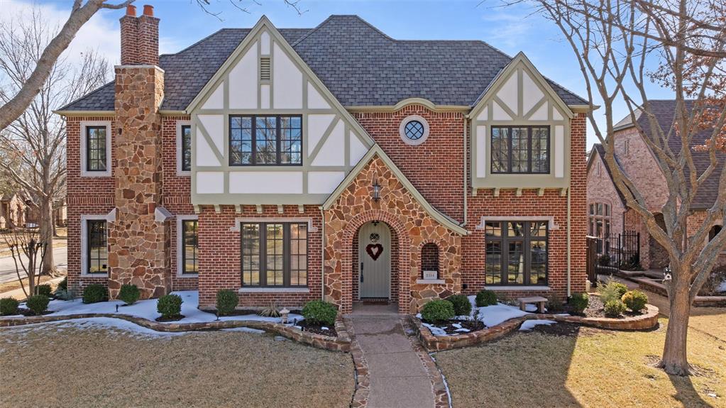 2114 Castle Creek Drive