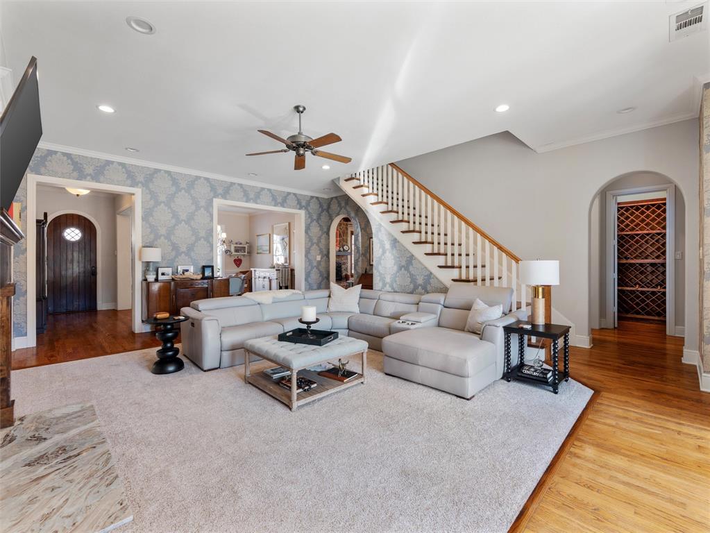 2114 Castle Creek Drive