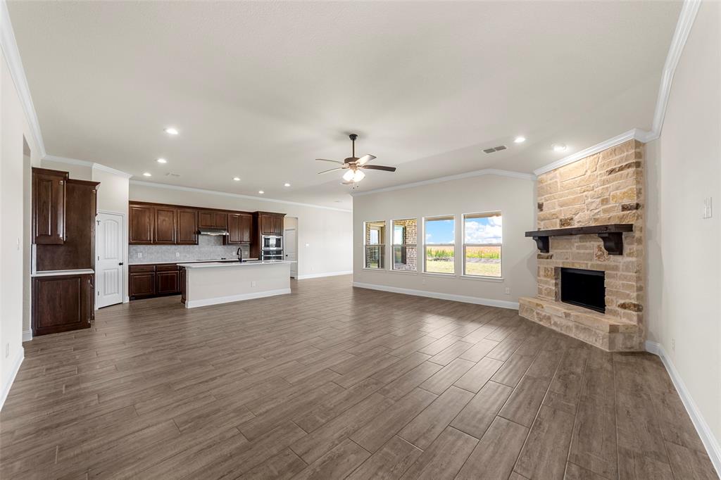 1973 CREEKVIEW Lane