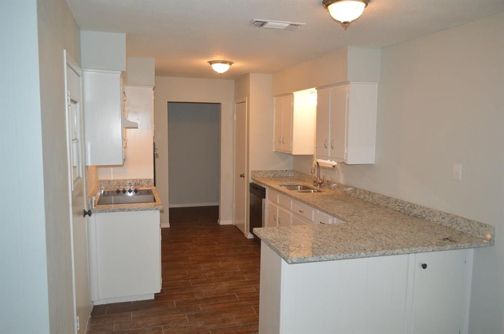 Benbrook, Texas 76126, United States, 3 Bedrooms Bedrooms, ,2 BathroomsBathrooms,Residential,Pending,120824