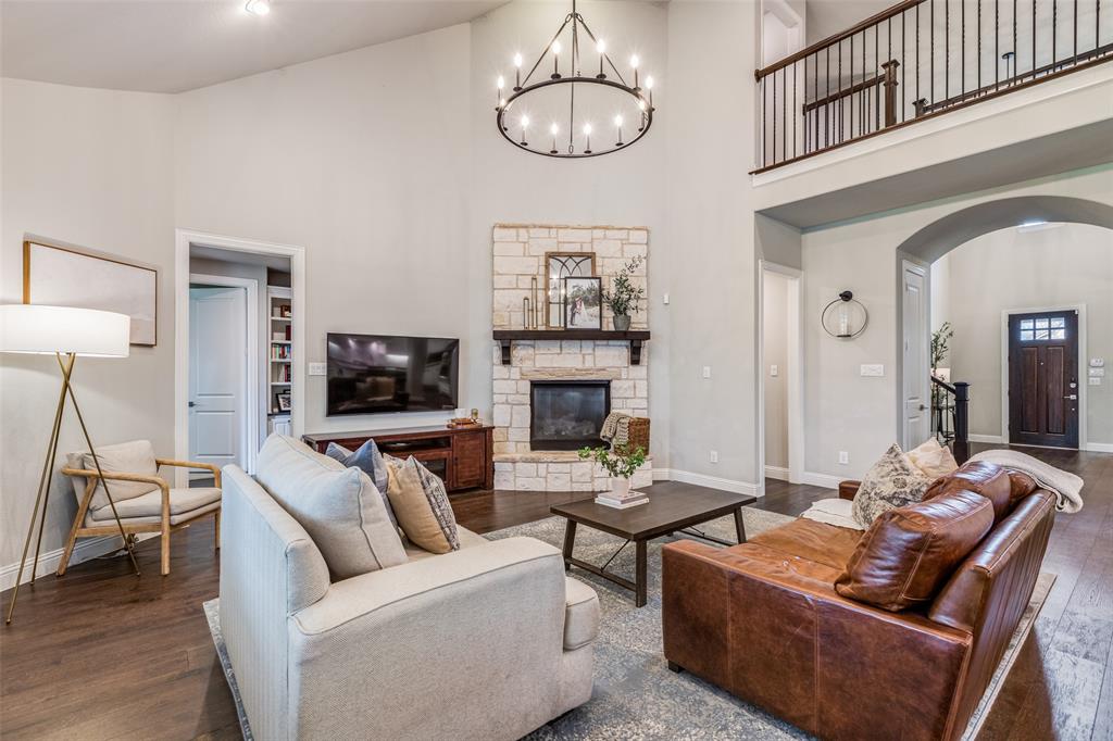 4011 Hollywood Park Court