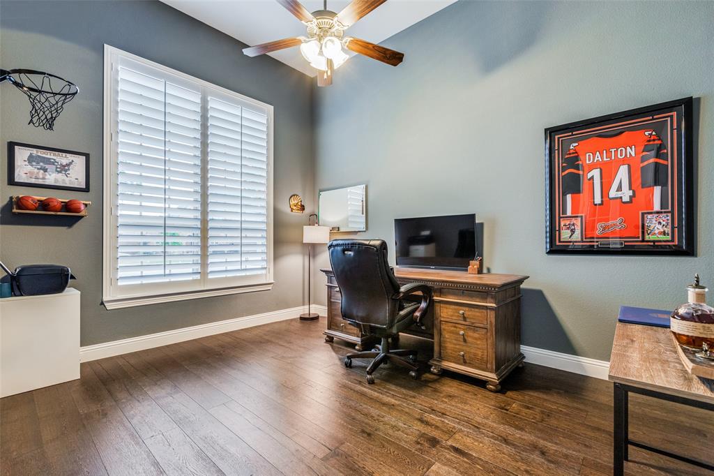 4011 Hollywood Park Court