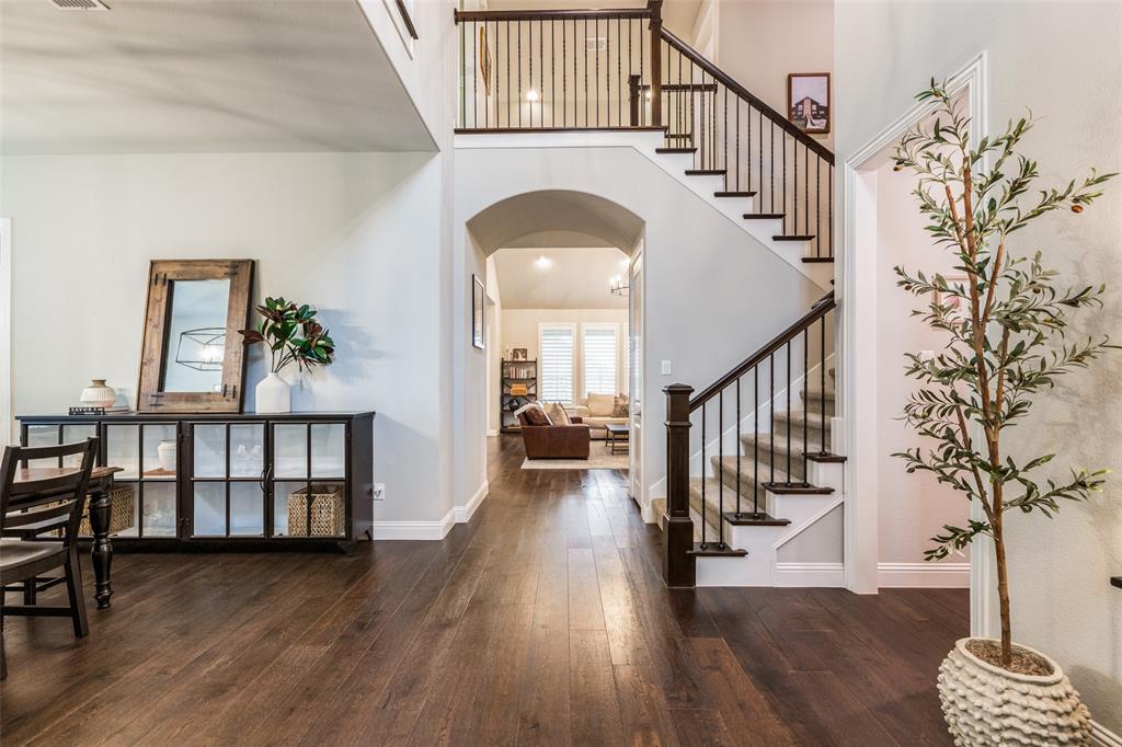 4011 Hollywood Park Court