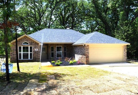 A home in Payne Springs